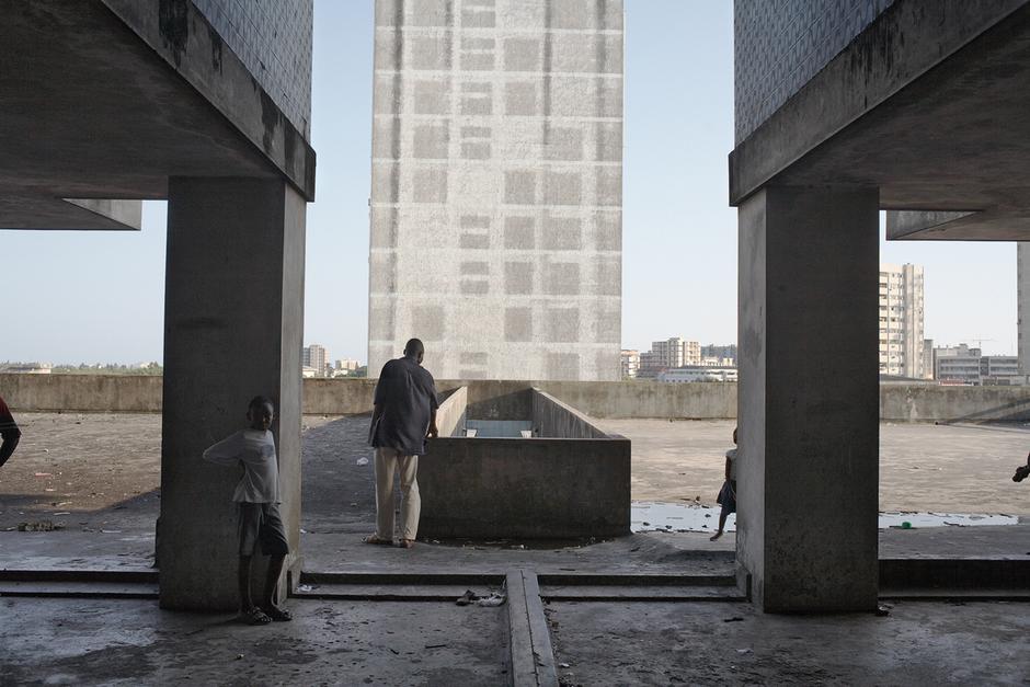 Apartment Building, Avenue Bagamoyo, Beira, Mozambique, ed. 6/9
